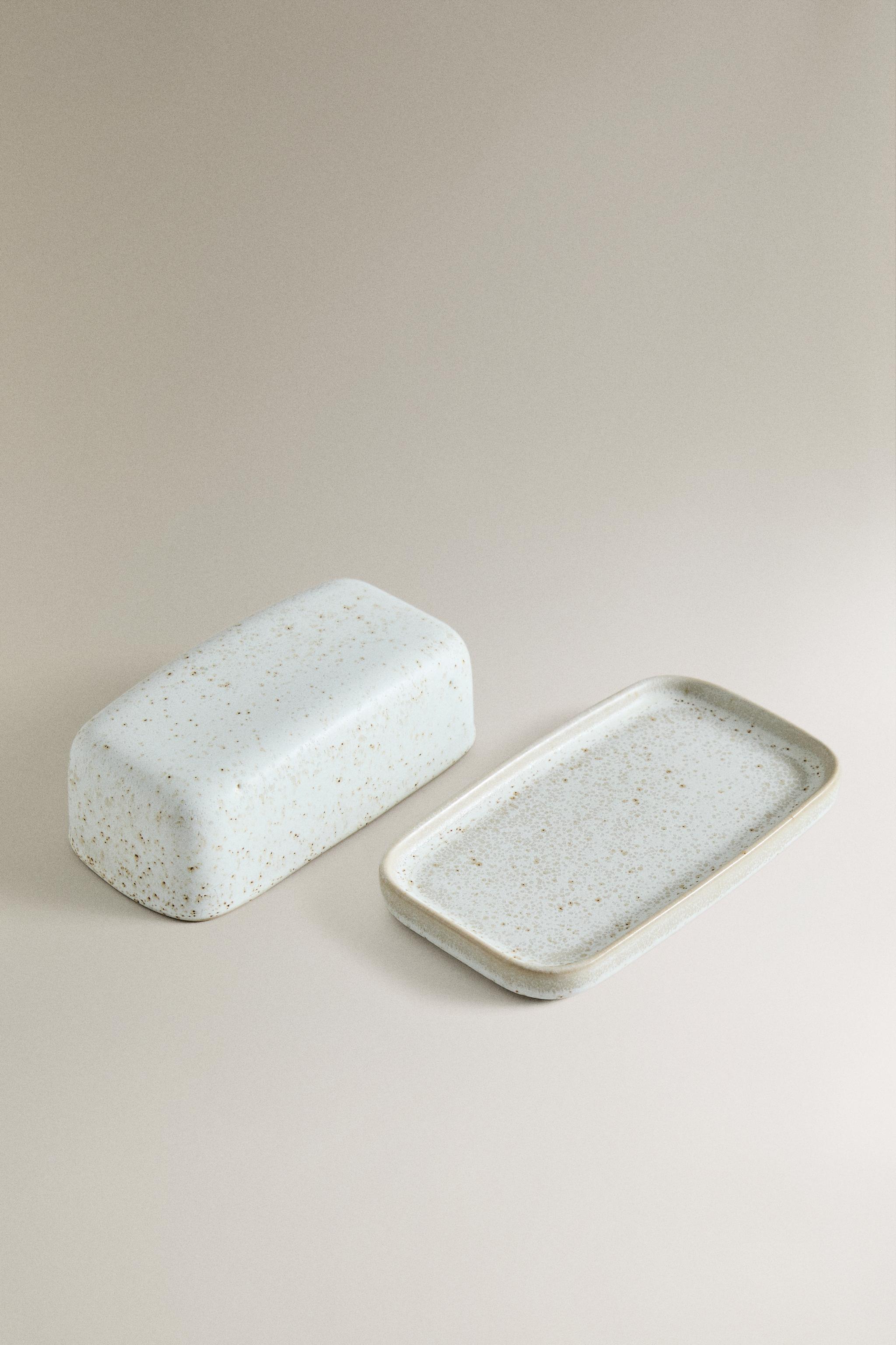STONEWARE BUTTER DISH